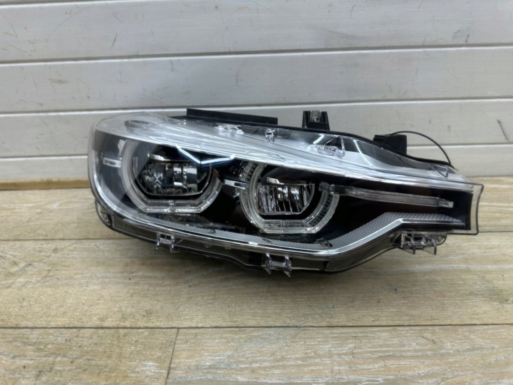 Reflektor FANALE FARO Anteriore Anteriore Destro BMW F31 330i xDrive 2017r B39