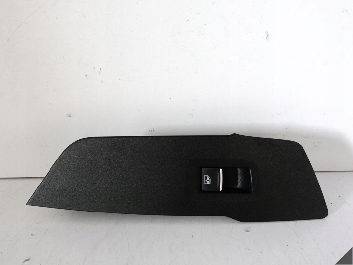 VW TIGUAN CT1 III 571 24- Bouton Couverture tablier moteur Couvre W Portière Droite Avant