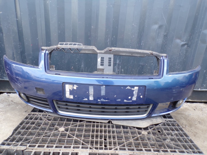 nárazník přední předek AUDI A4 B6 CABRIO KABRIO (R1)