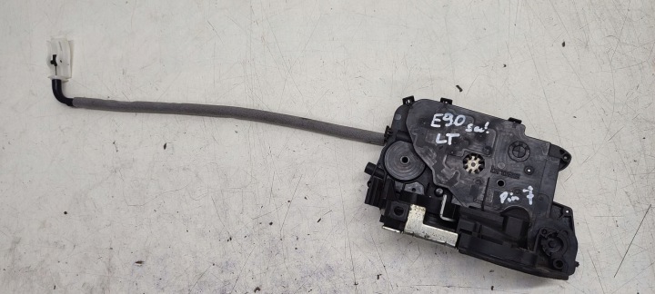 de la serrure portière arrière arrière gauche BMW E90
