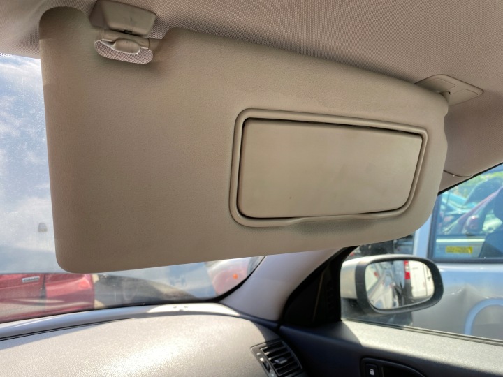 visor cover PRZECIWSLONECZNA right of the passenger VOLVO V50 2 II 04-10