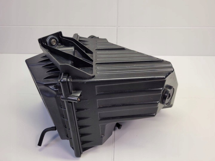 cover of a filter, air Jaguar E-Pace 2020 GJ32-9600-AE