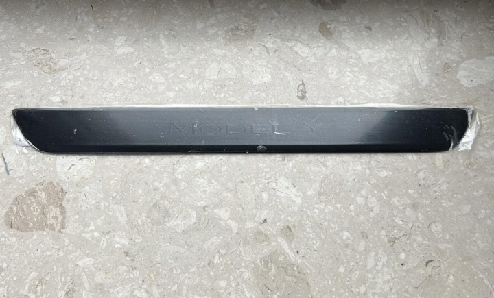 TESLA MODEL Y 23R modanatura copertura GREMBIALINA MINIGONNE MINIGONNA sinistra 1494301-00-B nuovo