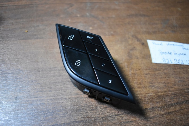panel ovládání dveře PORSCHE TAYCAN 1