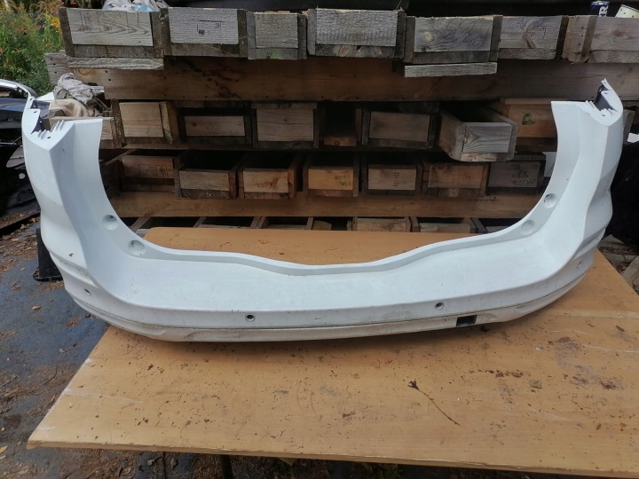 nárazník záď FORD MONDEO MK5 PDC FS73-17906
