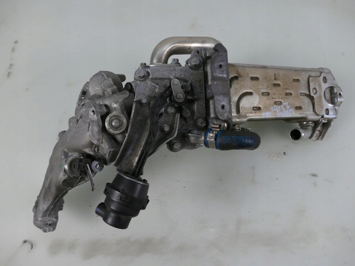 MERCEDES W204 2.2 CDI EGR valve exhaust gas cooler A6511400660