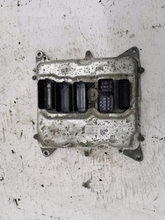 Bedienteil DES MOTORS BMW SERIA 3 F30 F31 320i 8610635 N20B20A