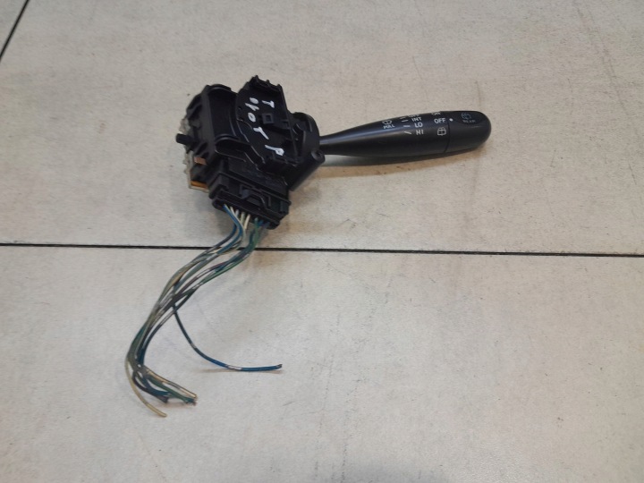 PRELACZNIK Essuie glaces TOYOTA YARIS et 1.0 173647