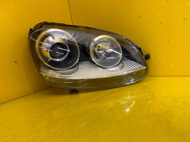 light right VW Golf V Jetta Xenon 1K6941032