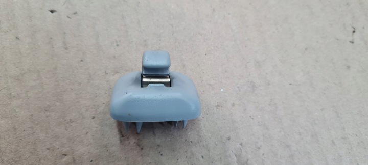 A4 B9 8W Halter Halter DASZKA 8W0857562A SZARO TYTANOWY A5 8W Q5 80A