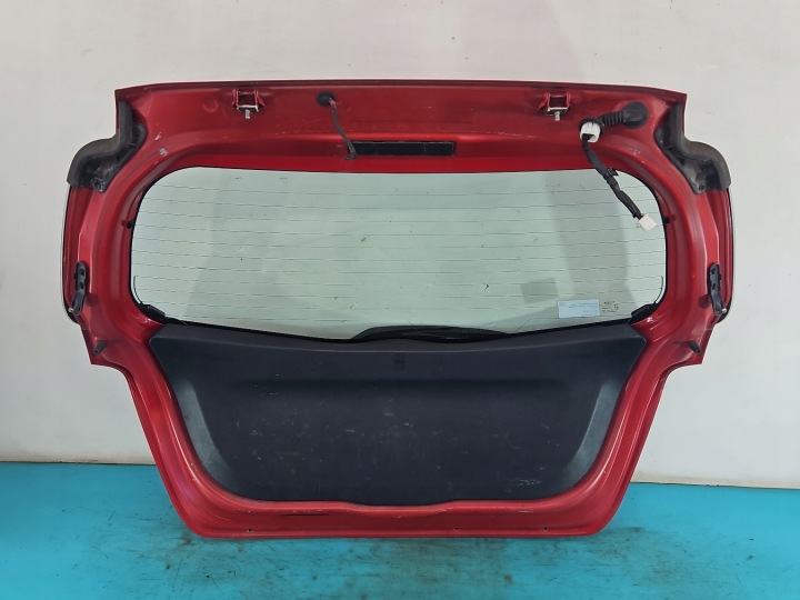 HOOT OF THE HOOT OF THE BACK OF TOYOTA YARIS III HB 5D RED 16