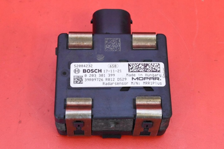 snímač RADAR AKTYWNEGO TEMPOMATU 52084232 0203301399 JEEP RENEGADE 18-21