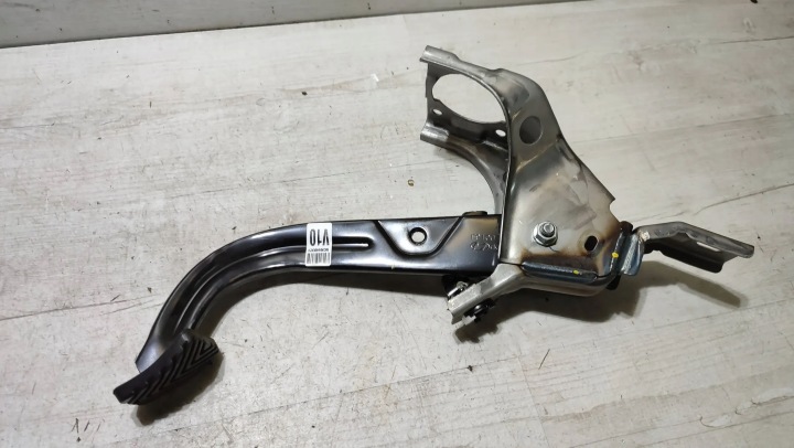 KIA Rio IV 18r Pedal kočnice