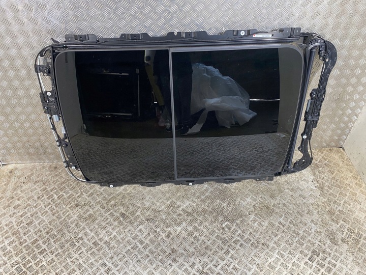 Volvo XC90 2018 Schuifdak compleet 31675441 15