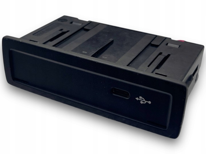 MERCEDES W247 PORT USB 2478203902 @M