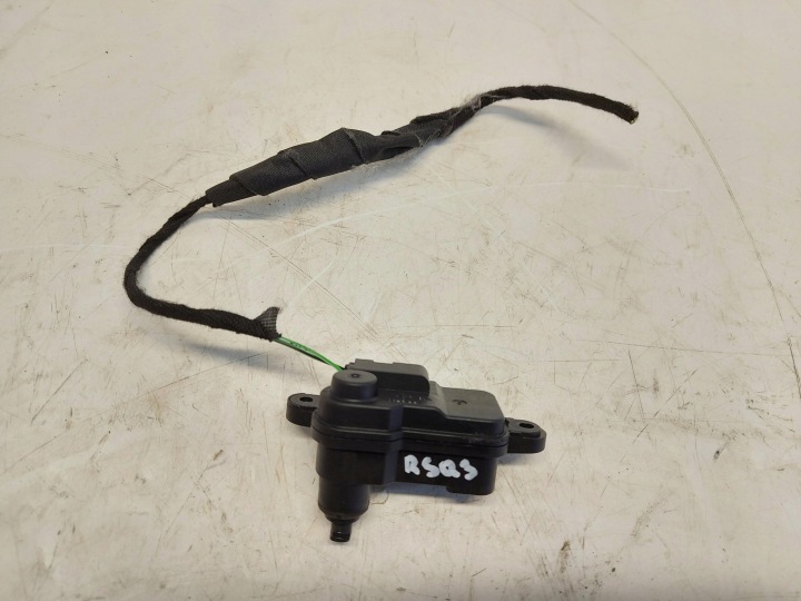 Audi RSQ3 Q3 83A 2022r lengéscsillapító KLAPKI WLEWU üzemanyag 8V0862159A