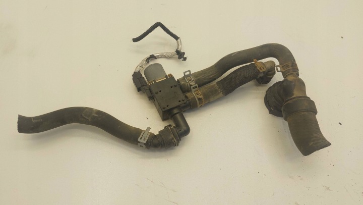 FORD ESCAPE MK3 KUGA valve of water of the heating CV61-8C605-TD
