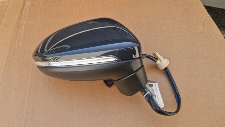 Spiegel VW TOURAN 2015- W Farbe LI7F 13 PIN ASSIST komplet wie neu