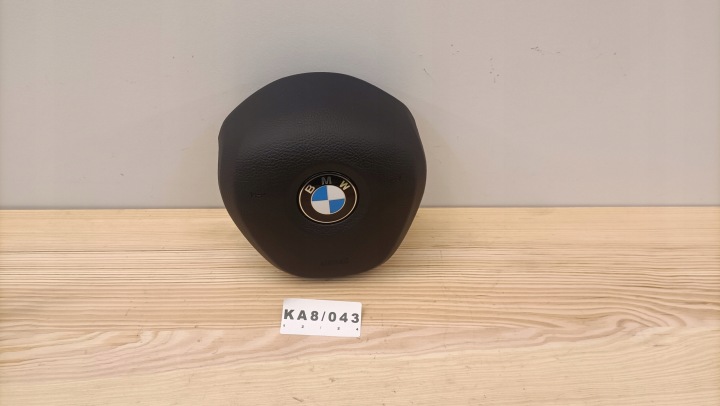 záslepka airbagy volantu BMW F10 F11 F45 F46 3082511 KA8/043