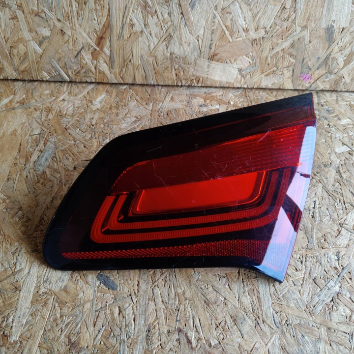 light rear w klapie rear part side right Citroen C4 II 9808624780