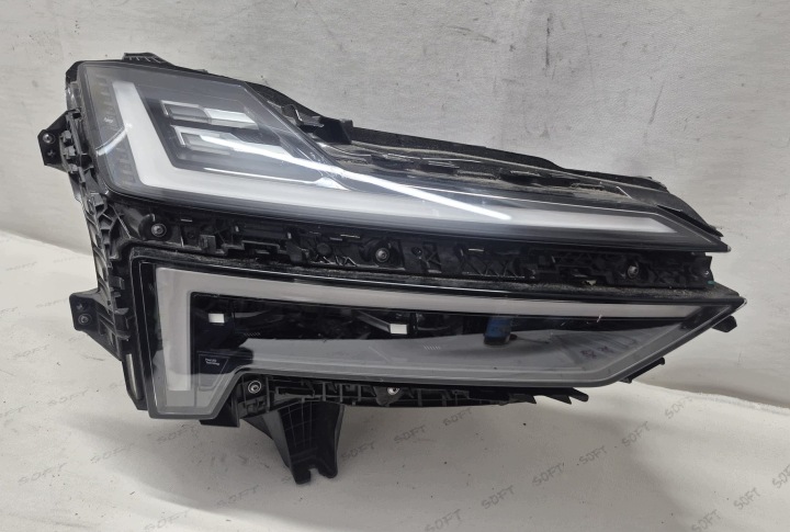 POLESTAR 4 IV 23- far desna prednji dio prednja FULL LED kompletna 80029299