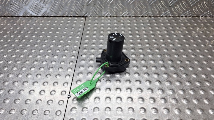 sensor of the level oil A6511530132 MERCEDES W117 W176 W246 W204 2.2CDI OM651