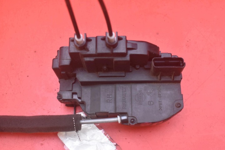 zámok dvere pravý predok predný EU NISSAN TIIDA C11 sedan 04-08
