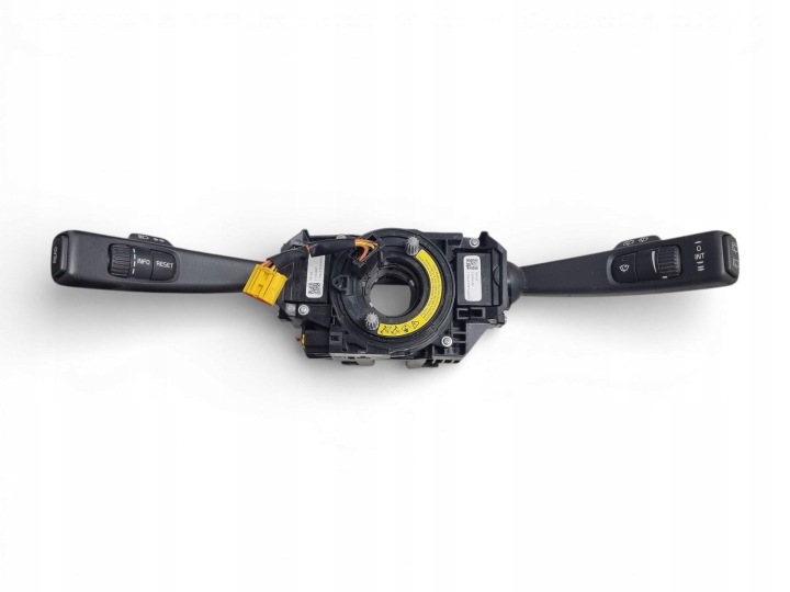 steering wheel levers and controls Volvo V60 2011 31334644