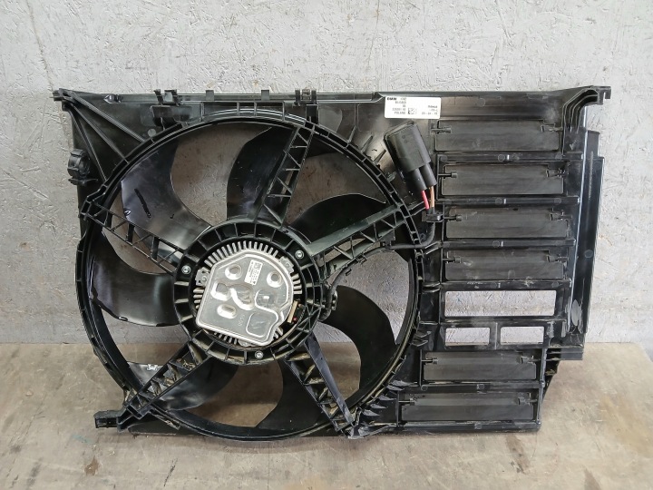 Kühlergebläse Gehäuse BMW F39 F40 F45 MINI F55 F56 F57 8645860