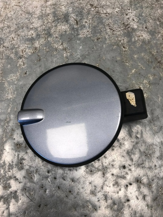 Tankklappe des Kraftstoffsbehälters OPEL VECTRA C Z163 13100174