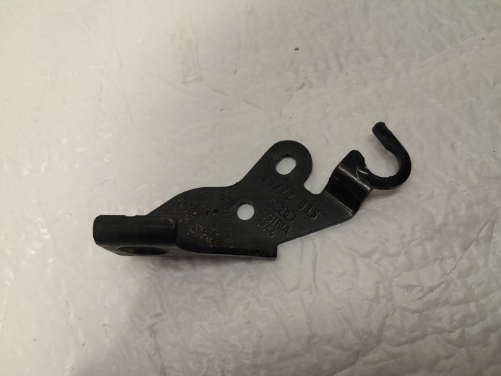AUDI A4 B9 LIFT Halter PRZEWODU Brems- rechts vorne 8W0611846