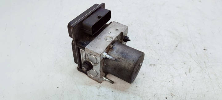 PUMPA + KOMPJUTER RAČUNALO ABS ESP AUDI A6 C6 4F0910517D 4F0614517