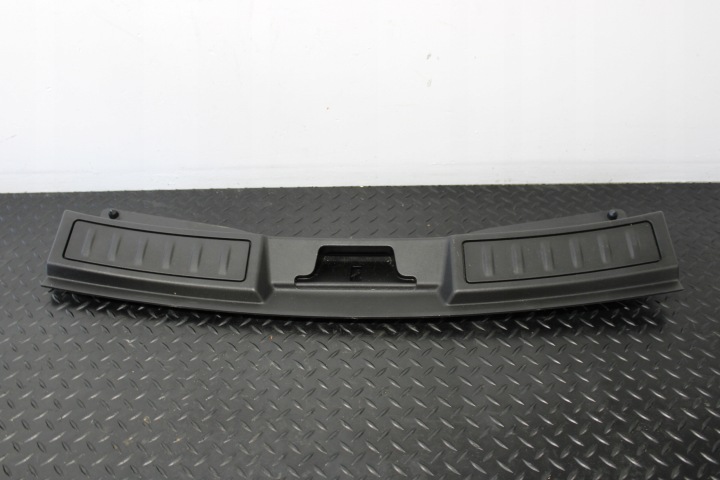 cover of the threshold boot LAND ROVER EVOQUE II 2 L551 K8D2-113A10-AA