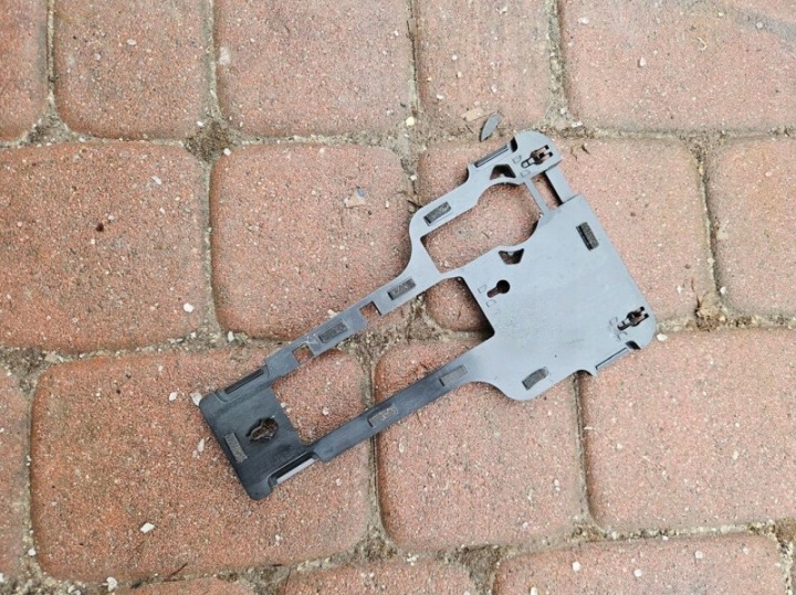 SCATOLA copertura GREMBIALINA VETRO finestrini SPECCHIETTO RETROVISORE Porta sensore Opel Astra 5 K V 13450509