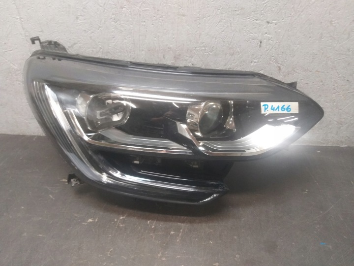 Feux phare Avant Droit RENAULT MEGANE IV 4 Lentille LED 16- 260108478R