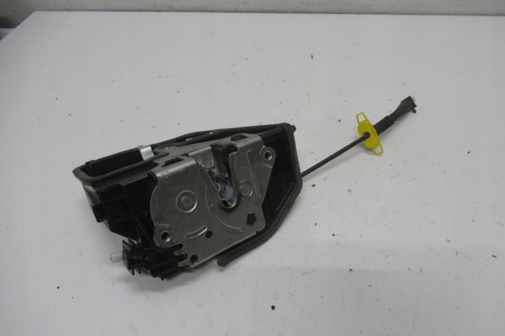 BMW X3 E83 de la Serrure Portière Droite Avant 7202146