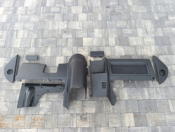 VW T5 T5 LIFT covers lower PULPITU consoles of the dashboard CARAVELLE CIEMNE ANTRACYT