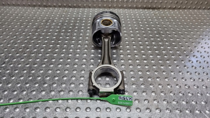 piston connecting rod 1 038J AXD VW T5 TOUAREG 7L 2.5 TDI
