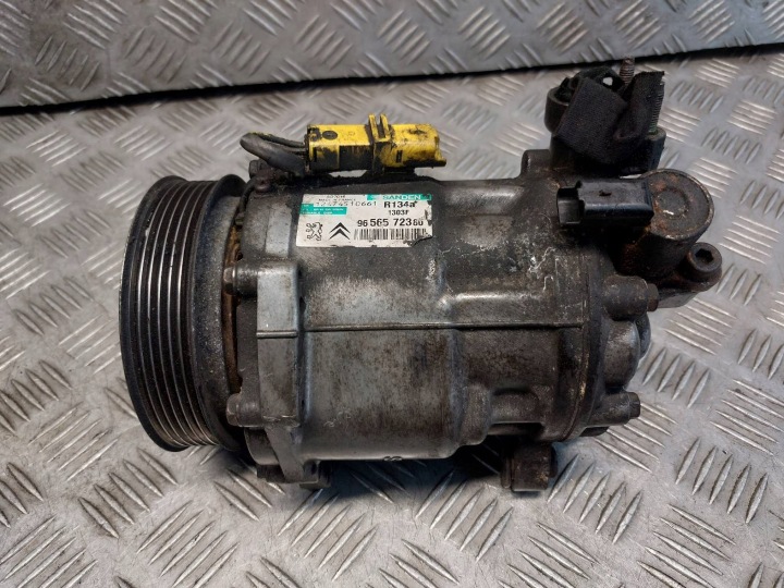 compressor compressor; of the air conditioning PEUGEOT 407 and 2.7 V6 HDI 9656572380