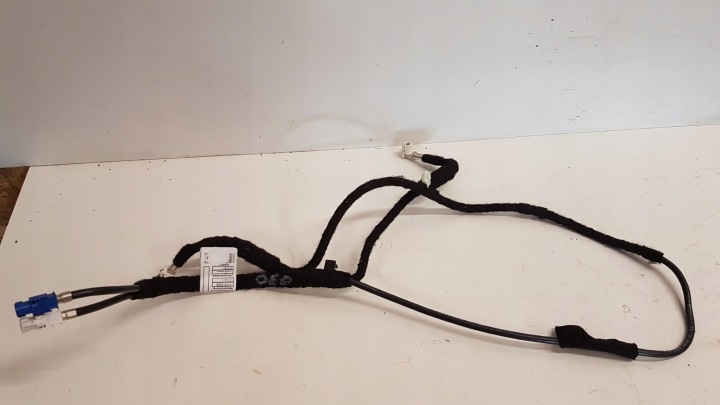 Câblage PRZEWODOW USB BMW SERIA 5 G30 G31 6820318