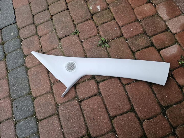 Obal Kryt slupka pravá predná Europa Opel ADAM 13351926