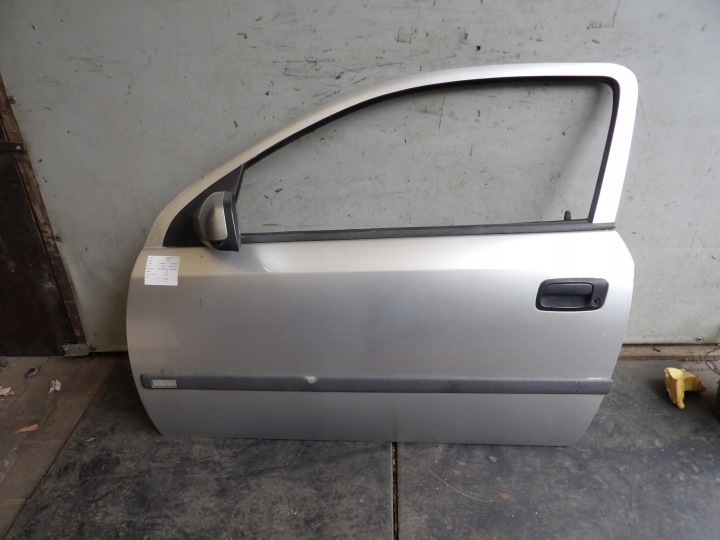 OPEL ASTRA 2 G dveře předek levé kol. Z147
