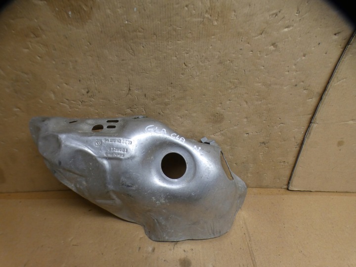 MERCEDES-BENZ B-CLASS W246 copertura GREMBIALINA Turbina A2701420000