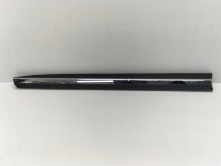 moulding cap door front left VW ARTEON 17