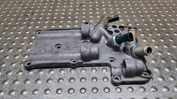 kryt kryt BLOKU 079103704N BENTLEY AUDI S6 S7 RS7 S8 4.0 TFSI
