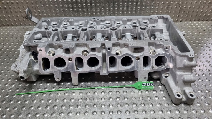 hlava 8513681 BMW F39 2 F45 F46 X1 F48 MINI F54 F55 F56 F57 F30 2.0D B47