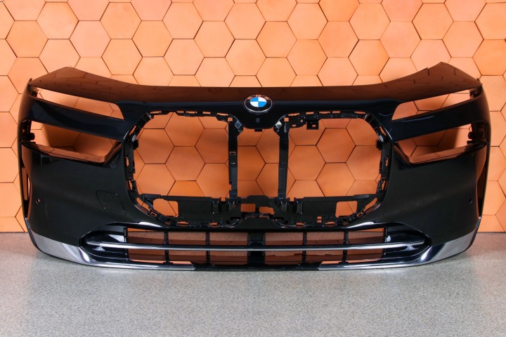 BMW 7 G70 i7 Stoßstange vorne vorne Farbe 475