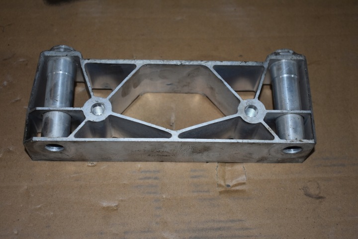 IDEALNY konzola AUDI R8 1