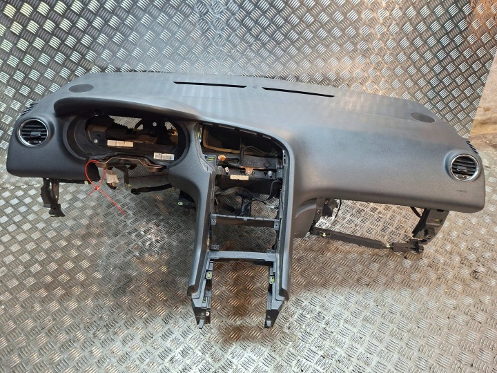 přístrojová deska konzola 9684672580 PEUGEOT 5008 a 3008 a 2009