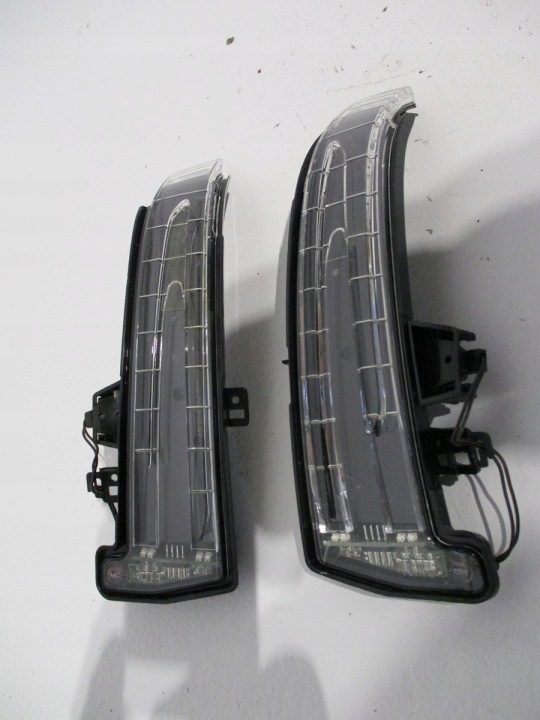 INDICATORE DIREZIONE SPECCHIETTO RETROVISORE A2129067301 A2129067201